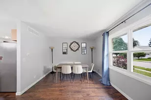 549 Arthur Dr, Cary, IL 60013 - Photo 9