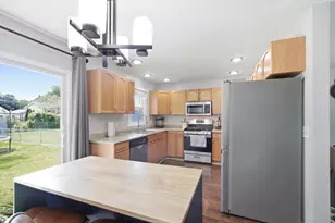 549 Arthur Dr, Cary, IL 60013 - Photo 3