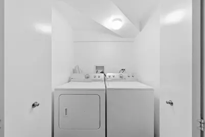 1225 W Newport Street #G, Chicago, IL 60657 - Photo 13