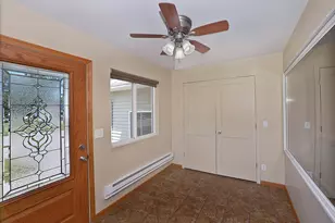 704 Fort St, Ottawa, IL 61350 - Photo 3