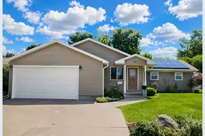 704 Fort Street, Ottawa, IL 61350 - Photo 1