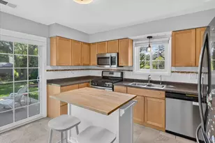 901 Ashford Ln, Westmont, IL 60559 - Photo 15