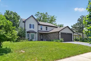 901 Ashford Ln, Westmont, IL 60559 - Photo 3