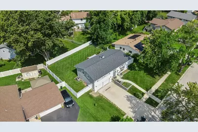 6916 Williams Drive, Woodridge, IL 60517 - Photo 3