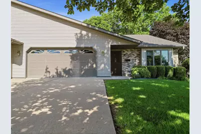 311 N Jackson Street #B, Morrison, IL 61270 - Photo 1
