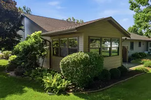 311 N Jackson St, Morrison, IL 61270 - Photo 3
