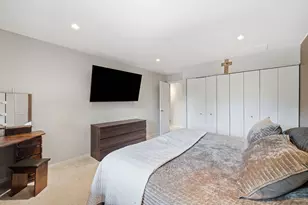 650 Perrie Dr, Elk Grove Village, IL 60007 - Photo 13