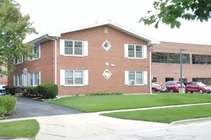 211 N Bothwell St, Palatine, IL 60067 - Photo 1