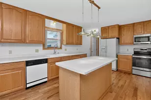 2039 Bernadette Ln, Yorkville, IL 60560 - Photo 13