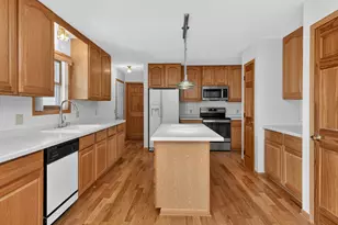 2039 Bernadette Ln, Yorkville, IL 60560 - Photo 13