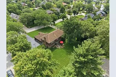 8100 Lake Ridge Drive, Burr Ridge, IL 60527 - Photo 41