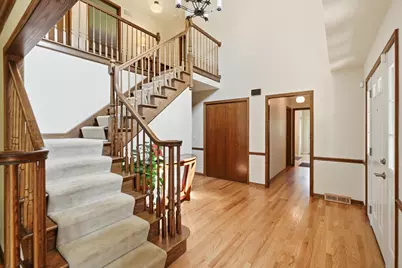 8100 Lake Ridge Drive, Burr Ridge, IL 60527 - Photo 5