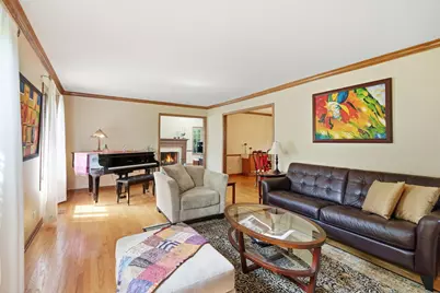 8100 Lake Ridge Drive, Burr Ridge, IL 60527 - Photo 7