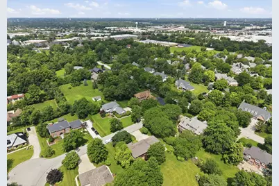 8100 Lake Ridge Drive, Burr Ridge, IL 60527 - Photo 43