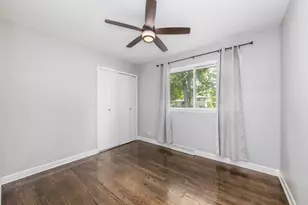 704 N Wilshire Dr, Mount Prospect, IL 60056 - Photo 13