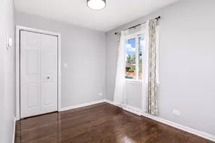 704 N Wilshire Dr, Mount Prospect, IL 60056 - Photo 15