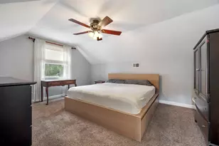 33 Woodbine Dr, Crystal Lake, IL 60014 - Photo 5