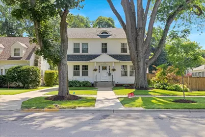 118 S Gladstone Avenue, Aurora, IL 60506 - Photo 1