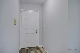 2113 Ammer Ridge Ct, Glenview, IL 60025 - Photo 3