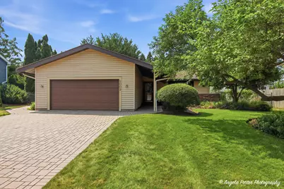 5009 Sandburg Drive, McHenry, IL 60050 - Photo 1