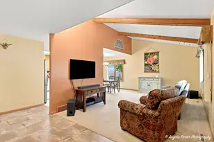 5009 Sandburg Dr, McHenry, IL 60050 - Photo 9