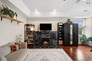 4410 N Sacramento Ave, Chicago, IL 60625 - Photo 3