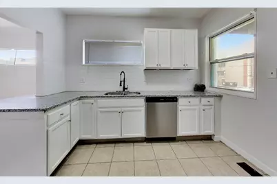 8301 S Maryland Avenue, Chicago, IL 60619 - Photo 9