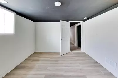8301 S Maryland Avenue, Chicago, IL 60619 - Photo 29