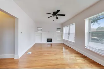 8301 S Maryland Avenue, Chicago, IL 60619 - Photo 5