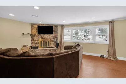 935 E 169th Street, South Holland, IL 60473 - Photo 31