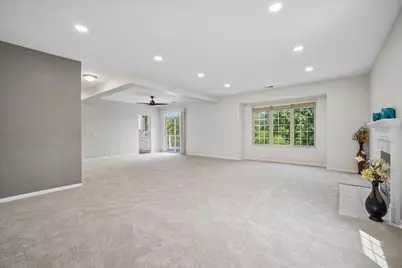 30 Beaconsfield Court, Lincolnshire, IL 60069 - Photo 5