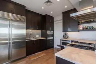 800 N Michigan Ave, Chicago, IL 60611 - Photo 13