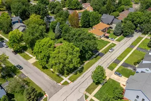 2613 Midland Dr, Naperville, IL 60564 - Photo 3