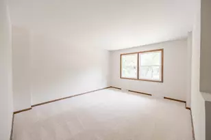 21610 Peterson Ave, Sauk Village, IL 60411 - Photo 7