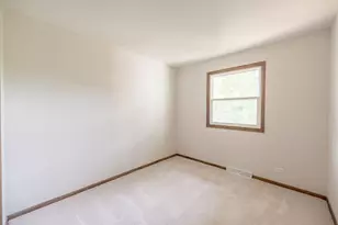 21610 Peterson Ave, Sauk Village, IL 60411 - Photo 5