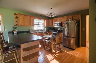 800 Burgess Dr, Utica, IL 61373 - Photo 7