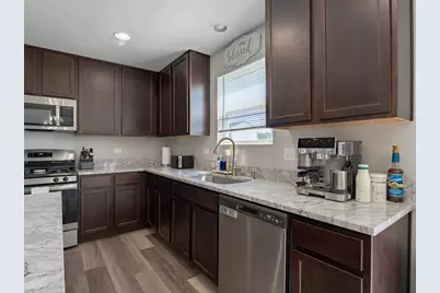 1004 Daniel Street, Plano, IL 60545 - Photo 7