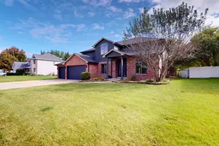 16127 Burgundy Dr, Plainfield, IL 60586 - Photo 3