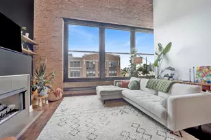 2303 S Michigan Ave, Chicago, IL 60616 - Photo 3
