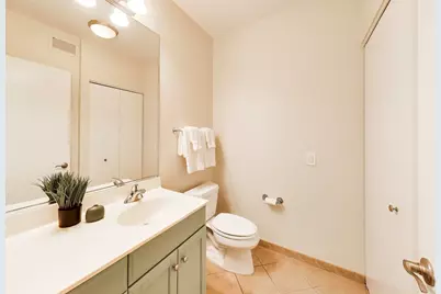 25 E Superior Street #404, Chicago, IL 60611 - Photo 15