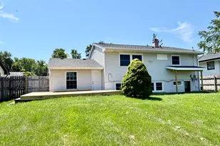 621 W 8th St, Belvidere, IL 61008 - Photo 21