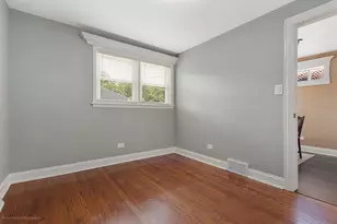 8864 S Winchester Ave, Chicago, IL 60620 - Photo 9