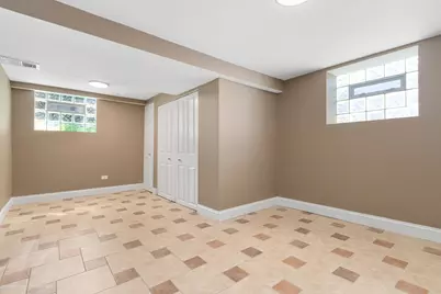 8864 S Winchester Avenue, Chicago, IL 60620 - Photo 17