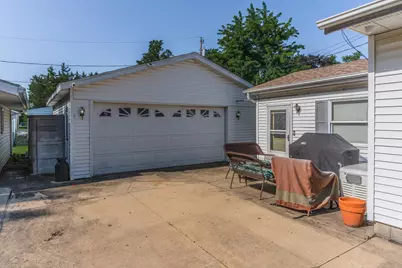 908 E Chestnut Street, Pontiac, IL 61764 - Photo 11