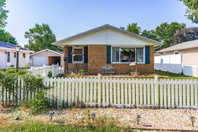 908 E Chestnut Street, Pontiac, IL 61764 - Photo 5