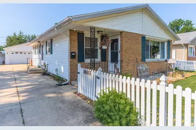 908 E Chestnut Street, Pontiac, IL 61764 - Photo 1
