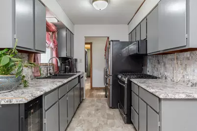 908 E Chestnut Street, Pontiac, IL 61764 - Photo 29