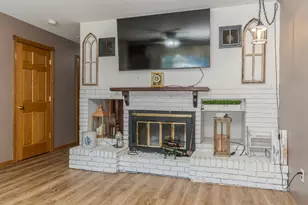 908 E Chestnut St, Pontiac, IL 61764 - Photo 23