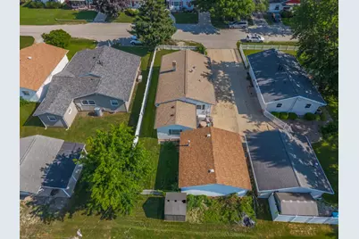 908 E Chestnut Street, Pontiac, IL 61764 - Photo 9