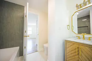 4092 Quincy Ct, Streamwood, IL 60107 - Photo 13